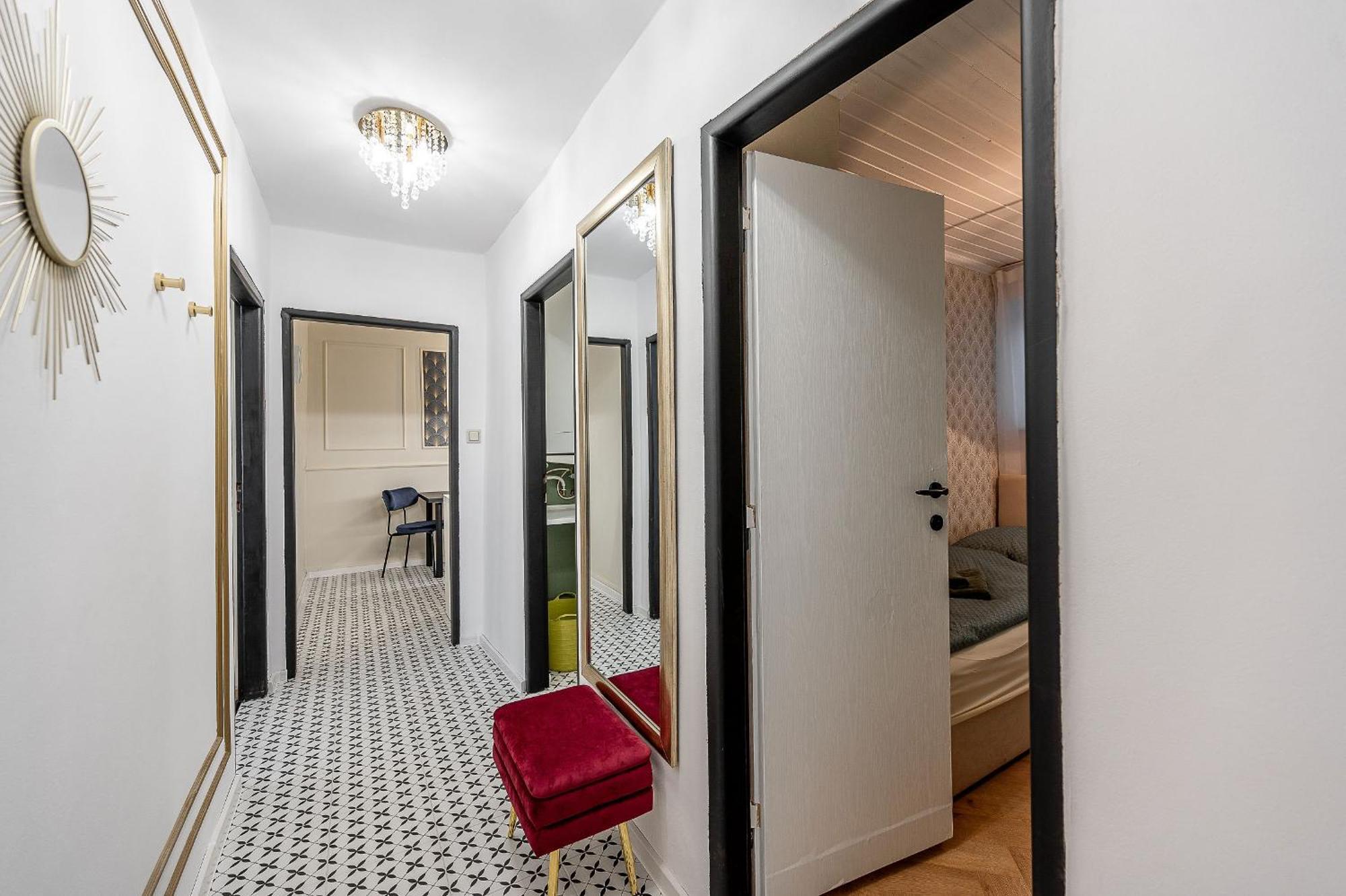 Luxusny Apartman Pri Nemocnici โกชิเซ ภายนอก รูปภาพ