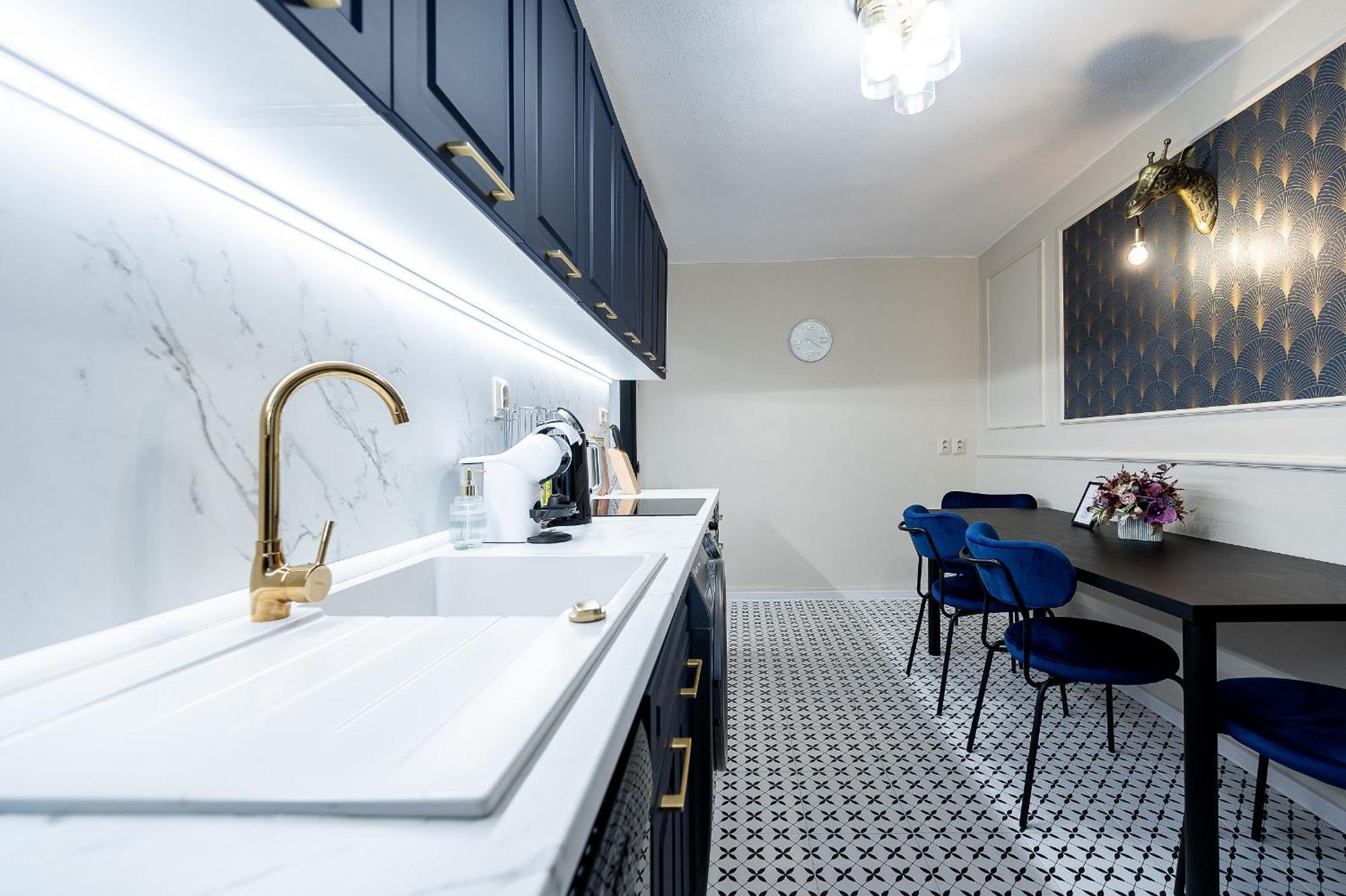 Luxusny Apartman Pri Nemocnici โกชิเซ ภายนอก รูปภาพ
